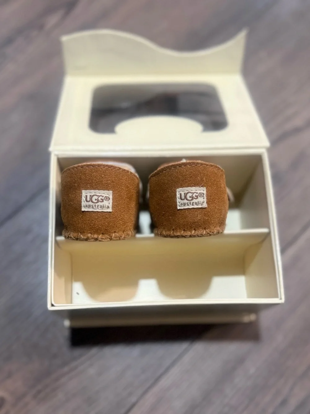 UGG Infant I Sprout Booties Chestnut Suede XS 0-6 Months With Gift Box